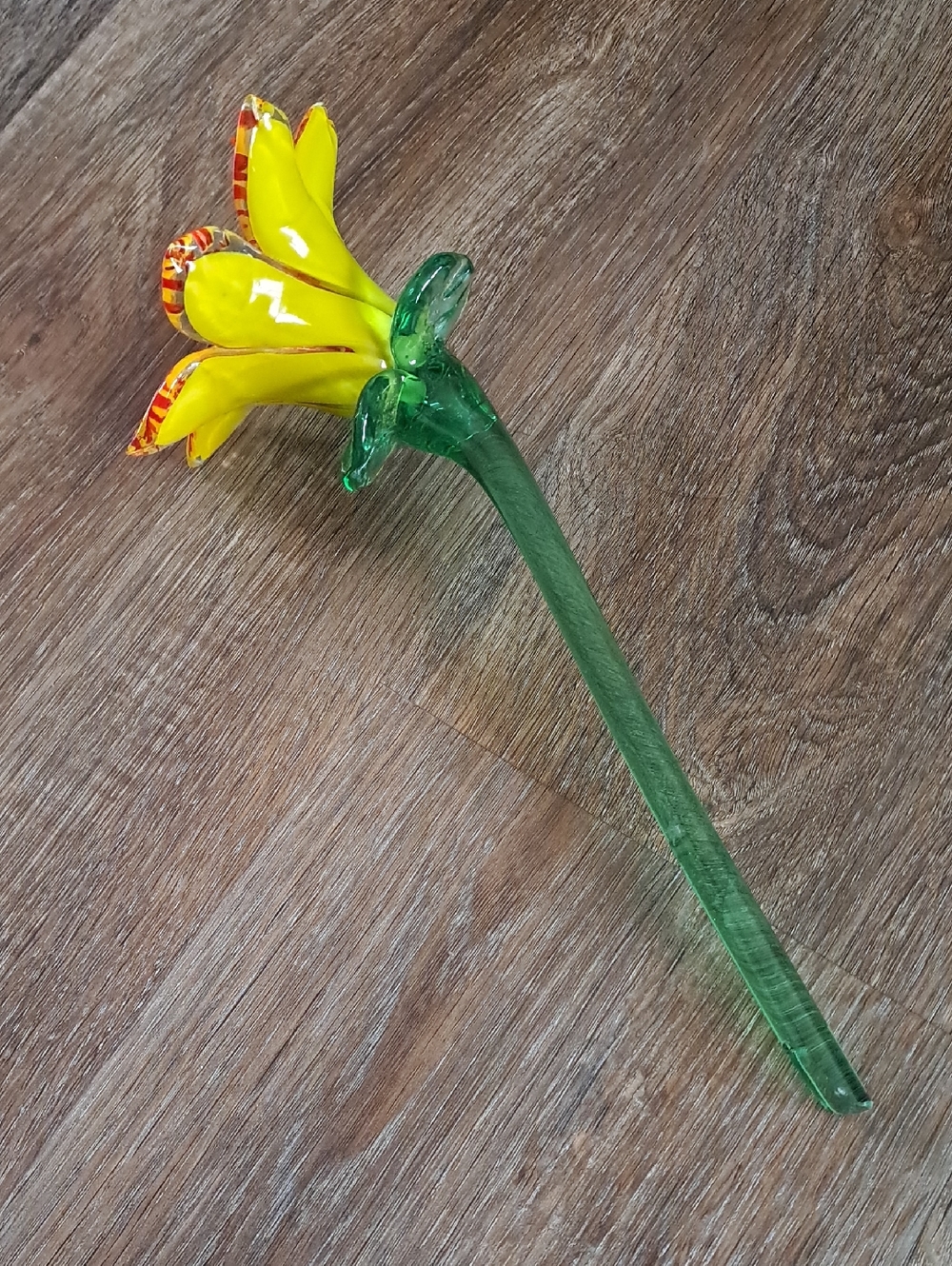 Vintage Glass Flower - Picture 4 of 8